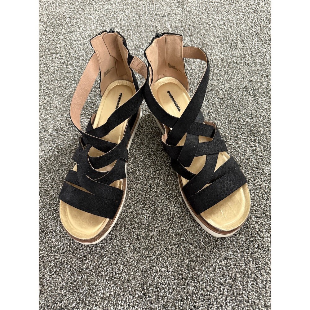 Maurices Chenay Wedge Sandals Womens Size 10 Black Strappy Back Zip